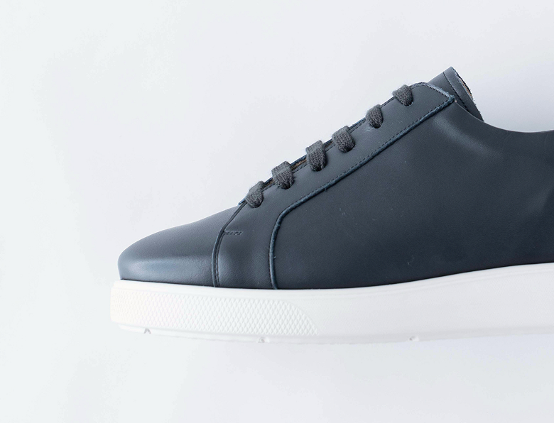 アーバンレースアップスニーカー