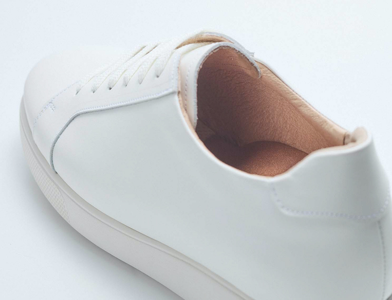 アーバンレースアップスニーカー